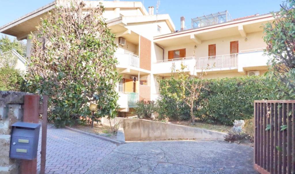 Casa Indipendente in vendita a Chieti via Erminio Troilo, 14