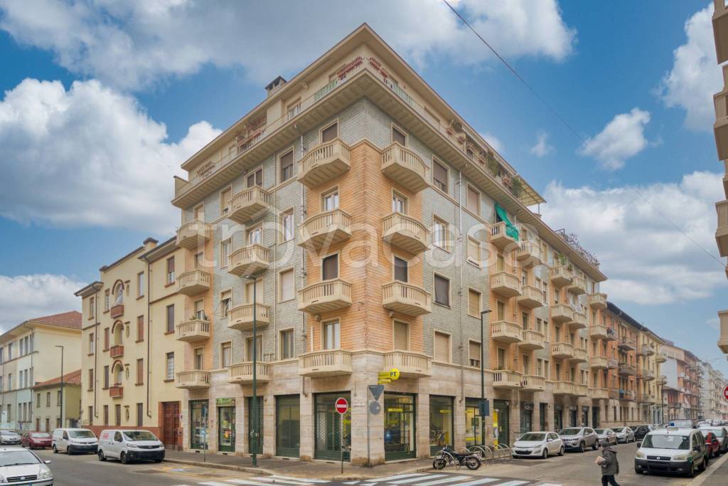 Appartamento in vendita a Torino via Valentino Carrera, 47