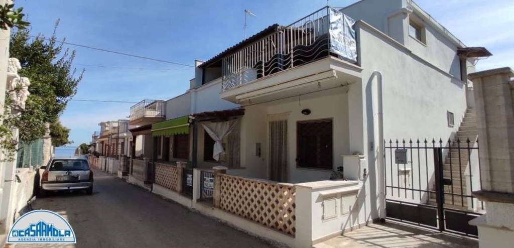 Villa in vendita a Mola di Bari strada Statale 16 Adriatica, 28