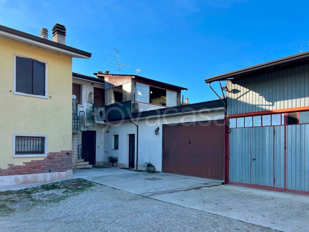 Appartamento in vendita a Castelnuovo del Garda via Campagna Rossa