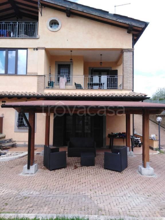 Villa a Schiera in in vendita da privato a Bracciano via dei Pratacci, 8