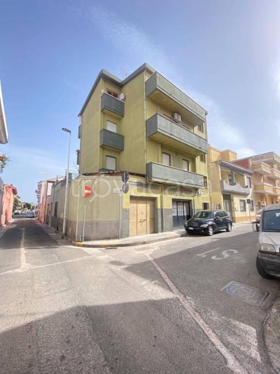Appartamento in vendita a Quartu Sant'Elena via Leopardi