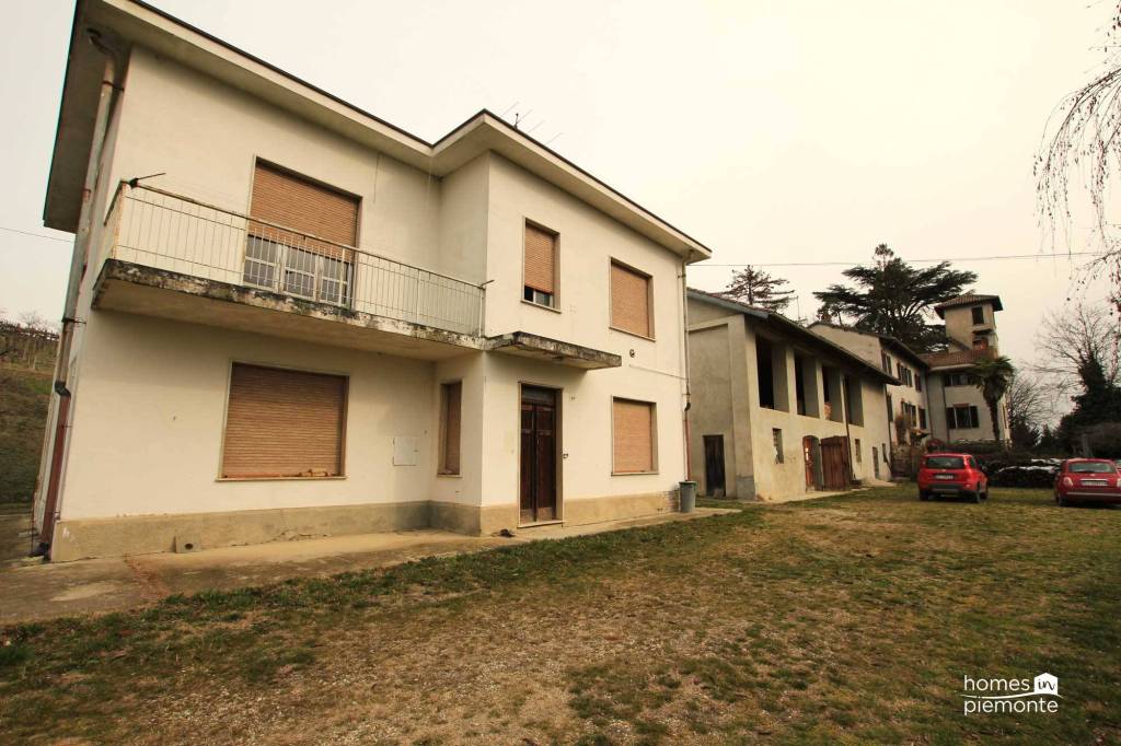 Villa Bifamiliare in vendita a Nizza Monferrato