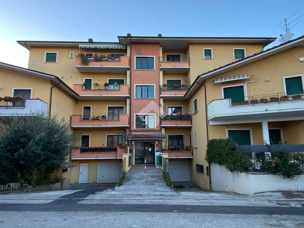 Appartamento in vendita ad Avezzano via Andrea Gualtieri, 27
