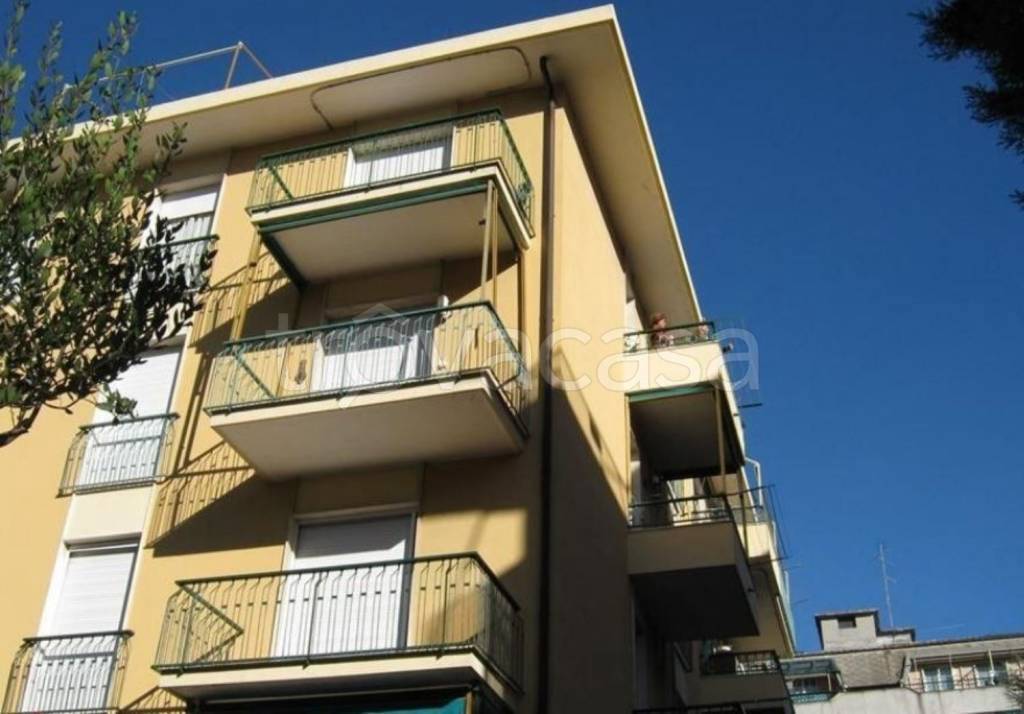 Appartamento in affitto a Borghetto Santo Spirito via Trilussa, 2