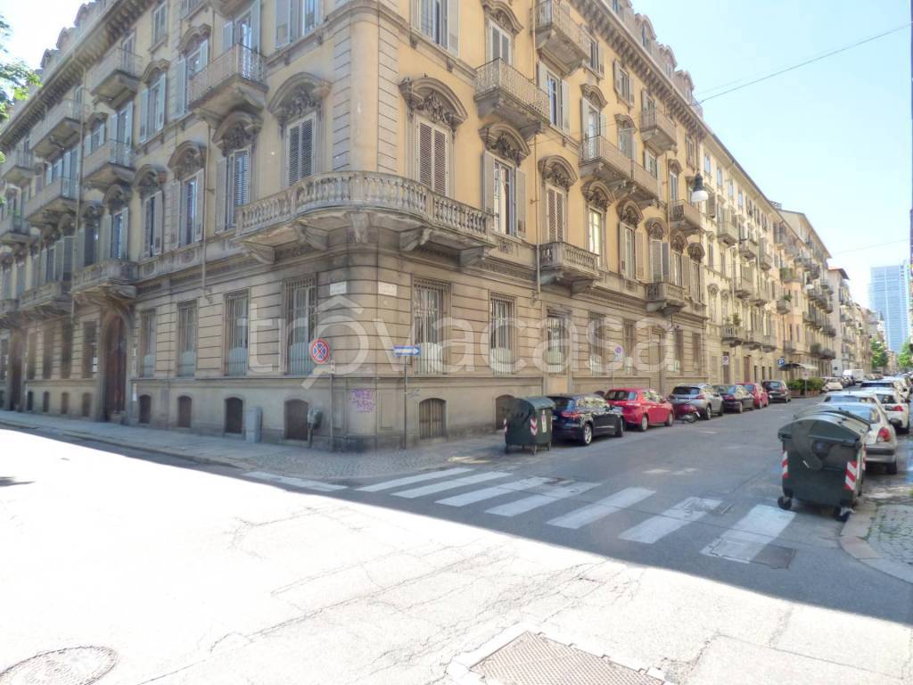 Ufficio in affitto a Torino via San Quintino, 13/f