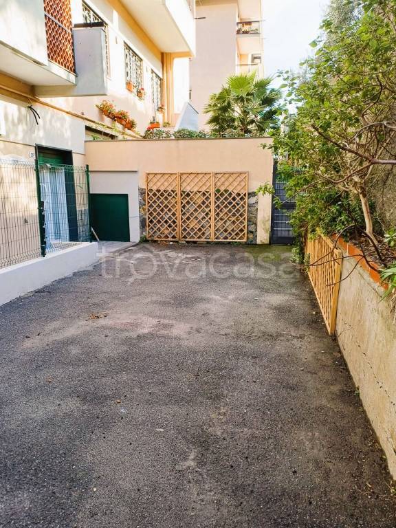 Appartamento in vendita a Genova via Bottini, 23