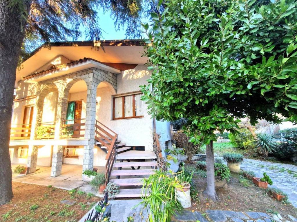 Villa in vendita a San Giovanni in Marignano via Roma, 100B