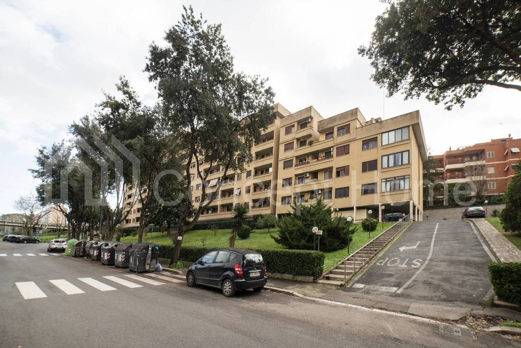Appartamento in vendita a Roma viale degli Eroi di Rodi, 95
