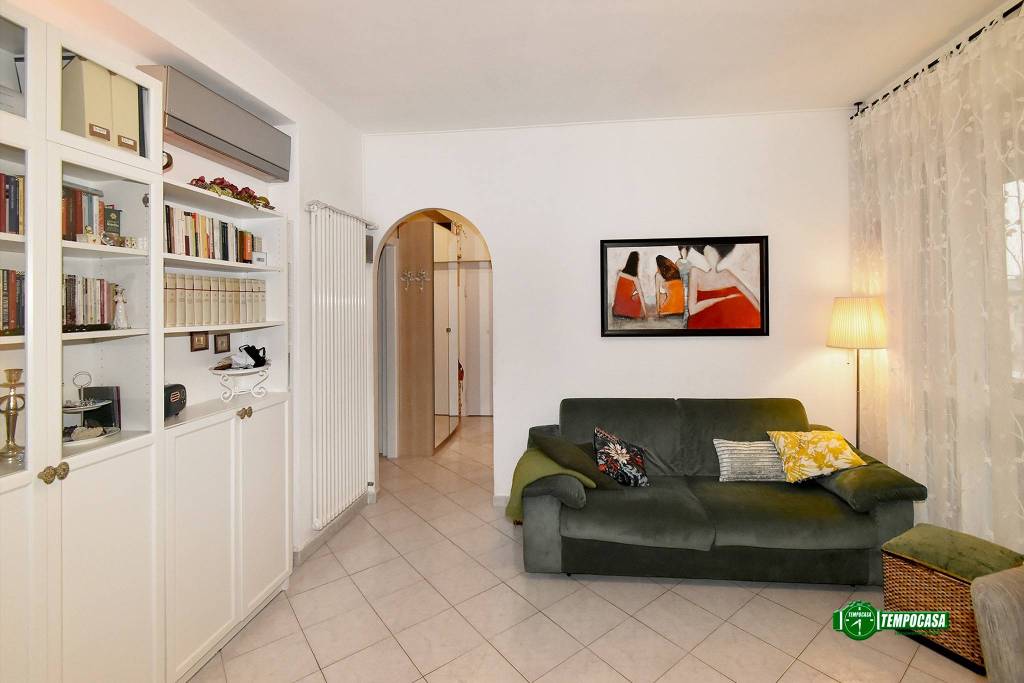 Appartamento in vendita a Pregnana Milanese via Giovanni Pascoli, 1