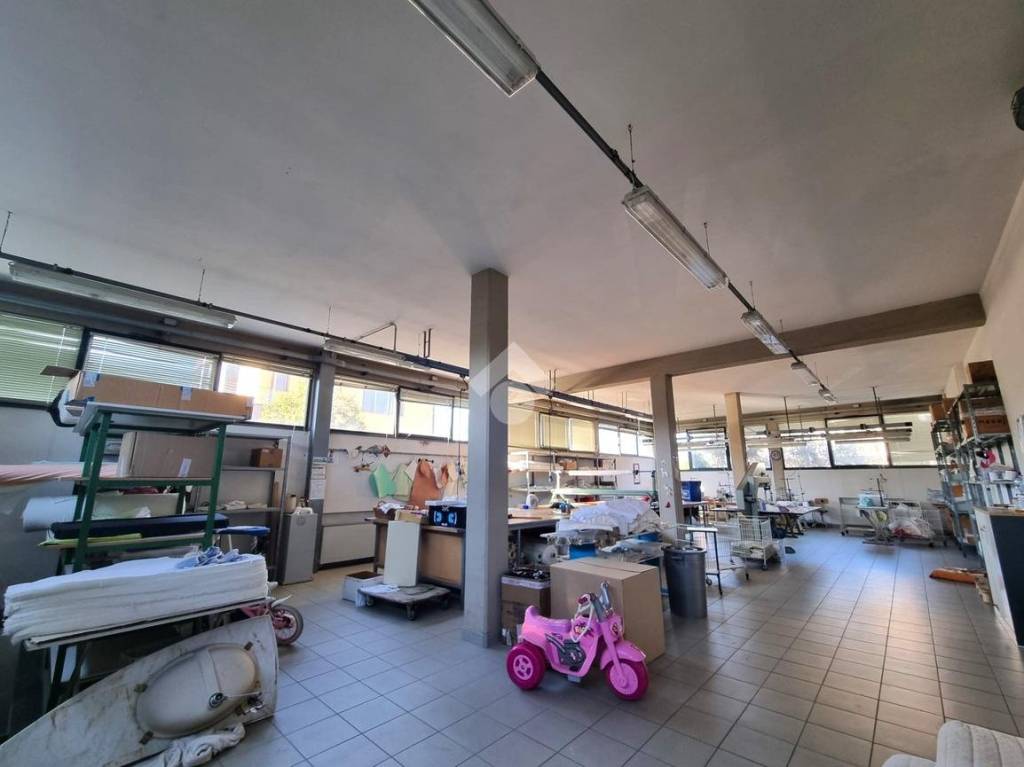 Laboratorio in affitto a Serravalle Pistoiese laboratorio artigianale Via del Redolone, 76