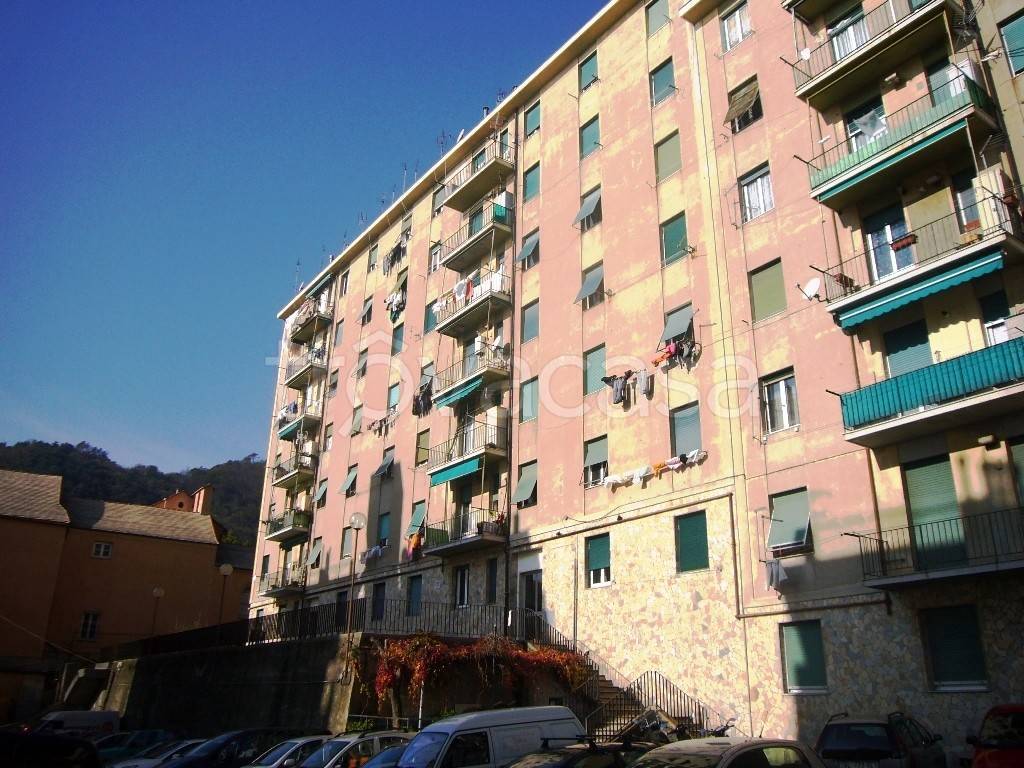 Appartamento in vendita a Genova via Antonio Viacava