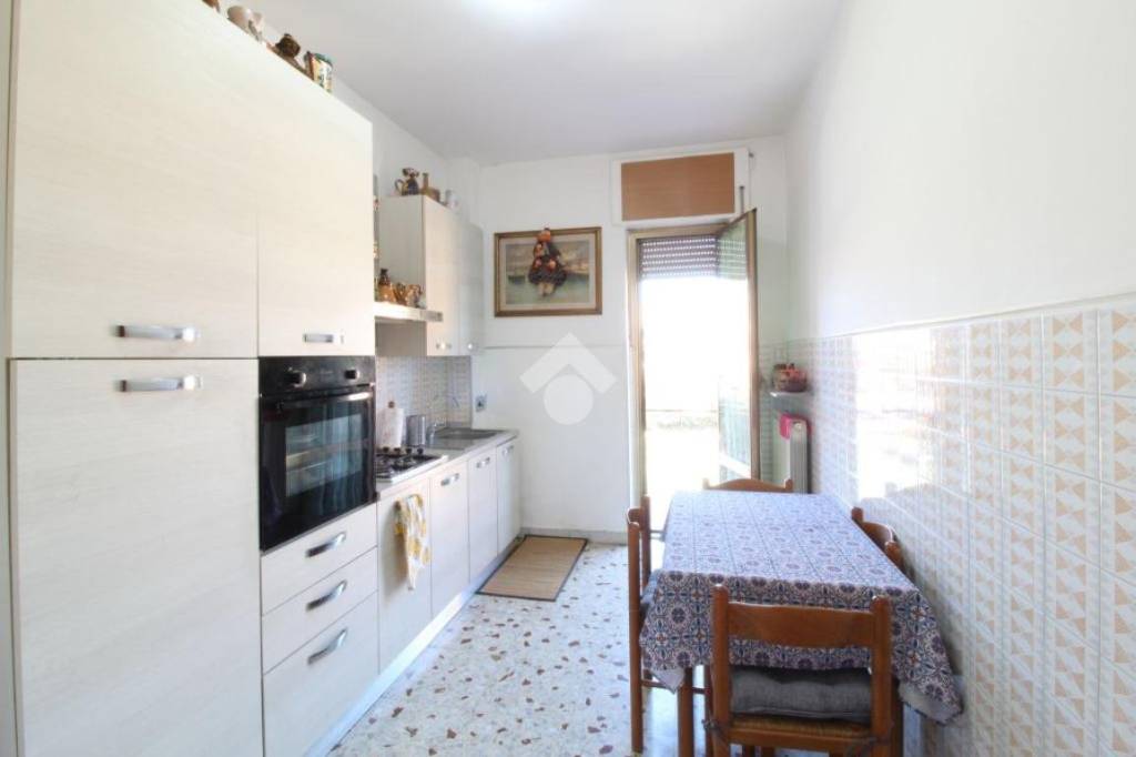 Appartamento in vendita a Monterotondo via Panaro, 31