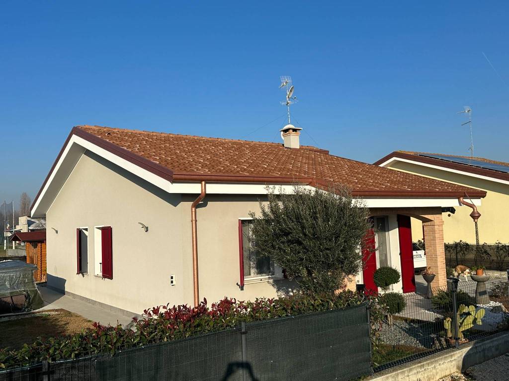 Villa Bifamiliare in vendita a Frassinelle Polesine