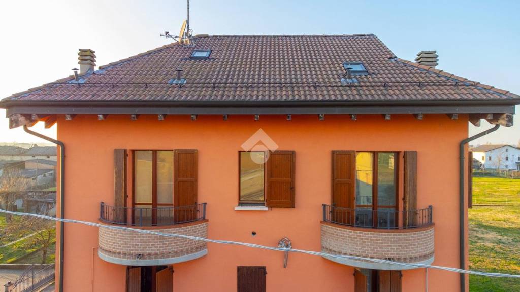 Appartamento in vendita a Castelnovo di Sotto via Claudia, 1