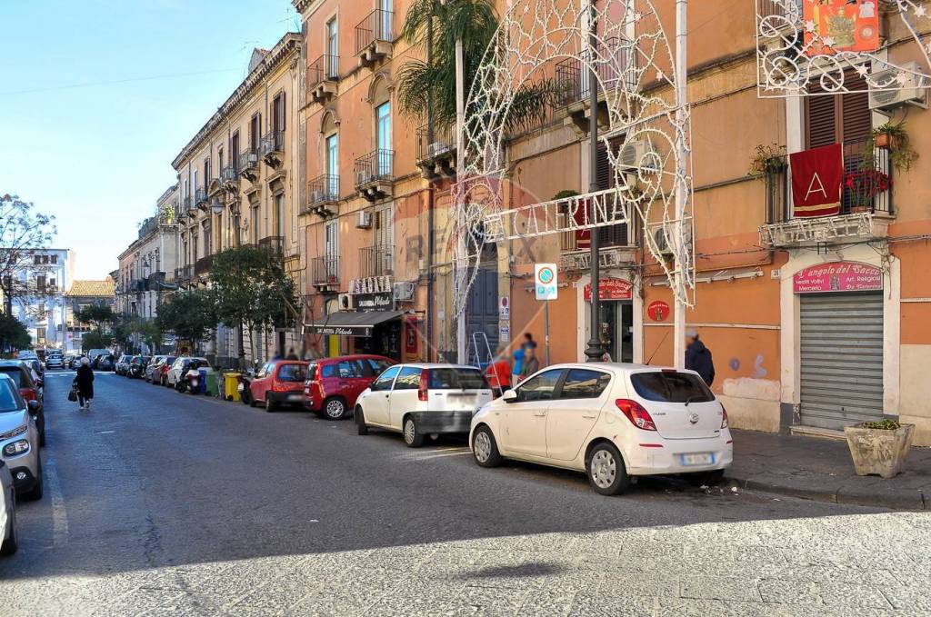 Negozio in vendita a Catania via Plebiscito, 35