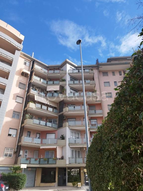 Appartamento in vendita a Bari via Fratelli De Filippo, 27