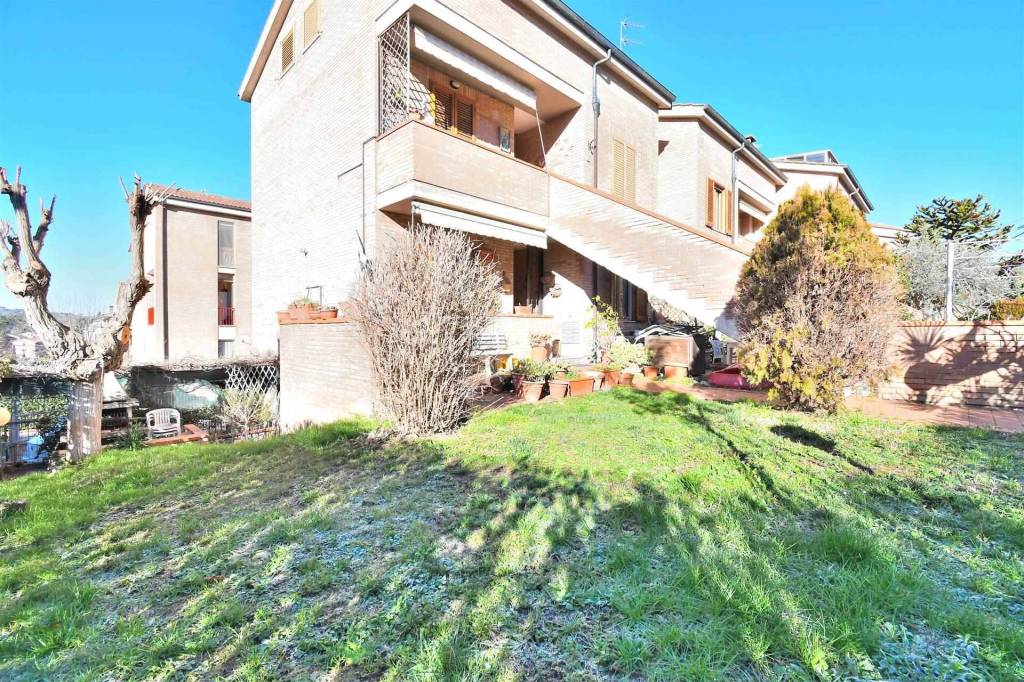 Appartamento in vendita a Castelnuovo Berardenga piazza Guttuso