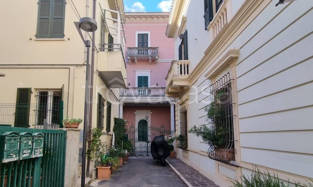 Appartamento in vendita a Pescara via Messina, 32