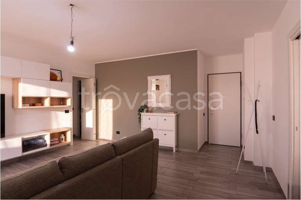 Appartamento in vendita a Cesano Boscone via vespucci , 23