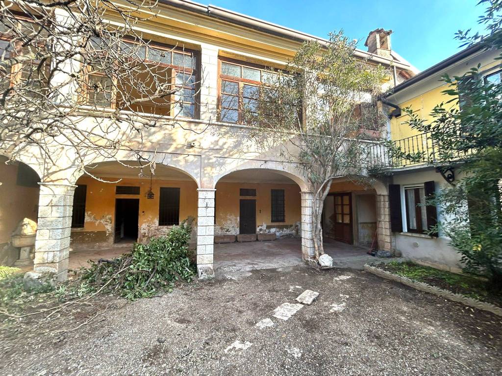 Casa Indipendente in vendita a Concesio via Luigi Rizzardi