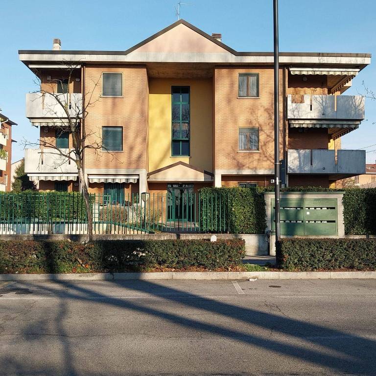 Appartamento in in vendita da privato a Bovisio-Masciago via Bertacciola, 47