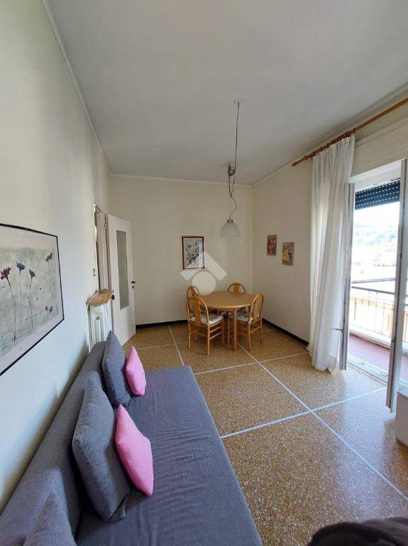 Appartamento in vendita a Rapallo via al Carmelo