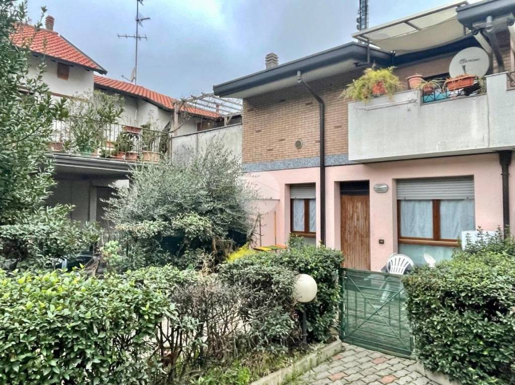 Casa Indipendente in vendita a Lissone via Dante Alighieri, 57
