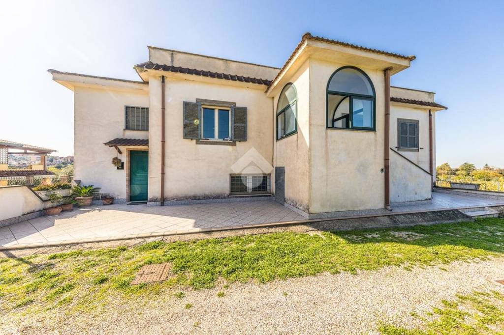 Villa in vendita a Frascati via dell'Acqua Acetosa, 15