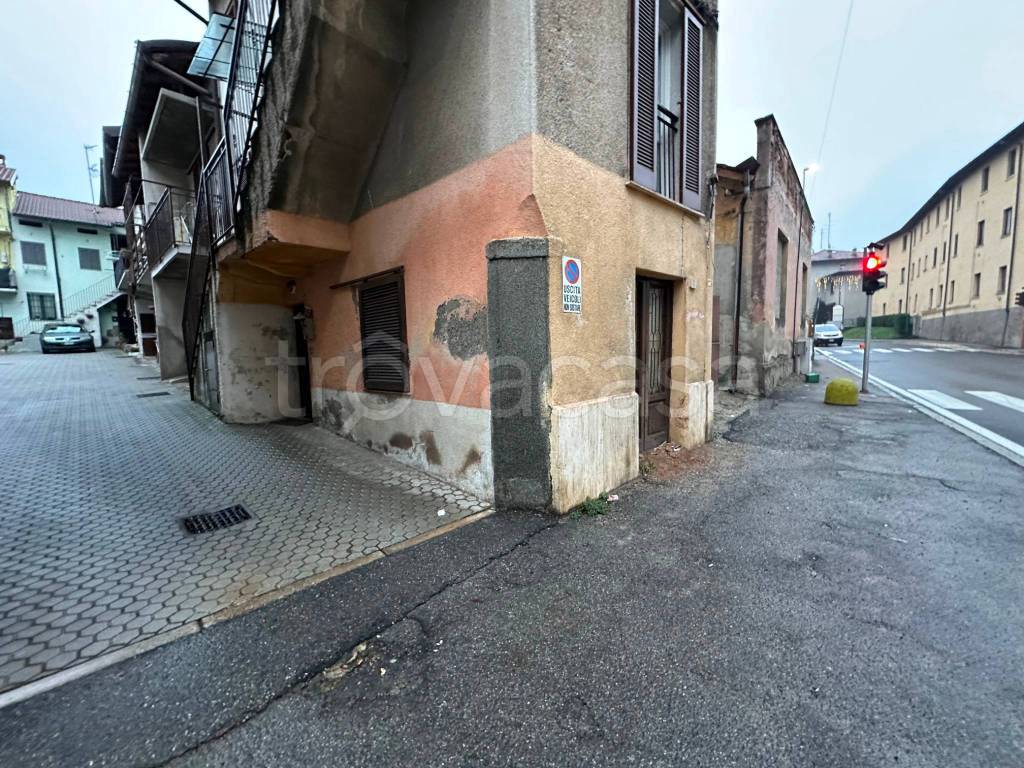 Appartamento in vendita a Cantù via Montello, 11