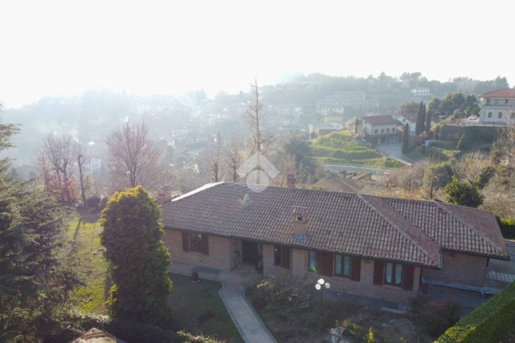 Villa in vendita a Sirtori via Giuseppe Garibaldi, 11