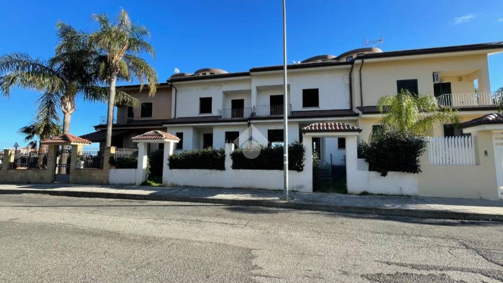 Villa a Schiera in vendita a Corigliano-Rossano c.Da Tramonti
