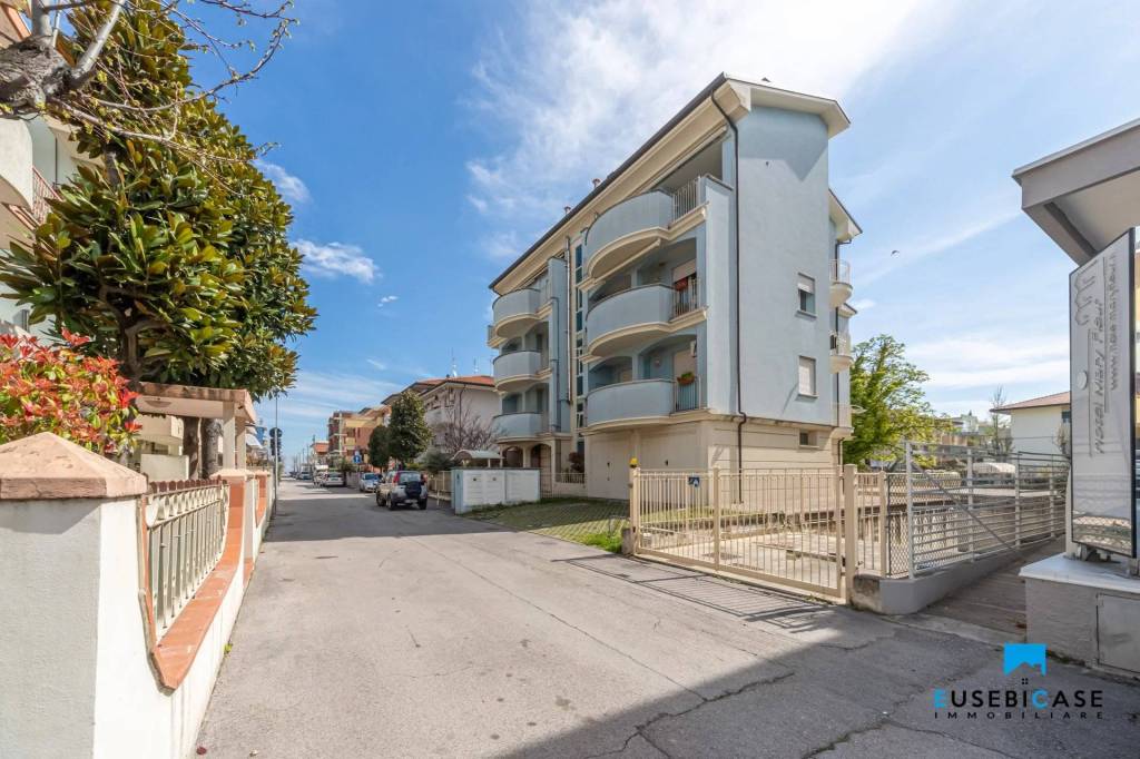 Appartamento in vendita a Rimini viale Bainsizza, 24