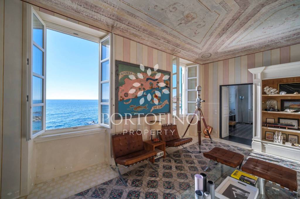Appartamento in vendita a Genova via Capo di Santa Chiara