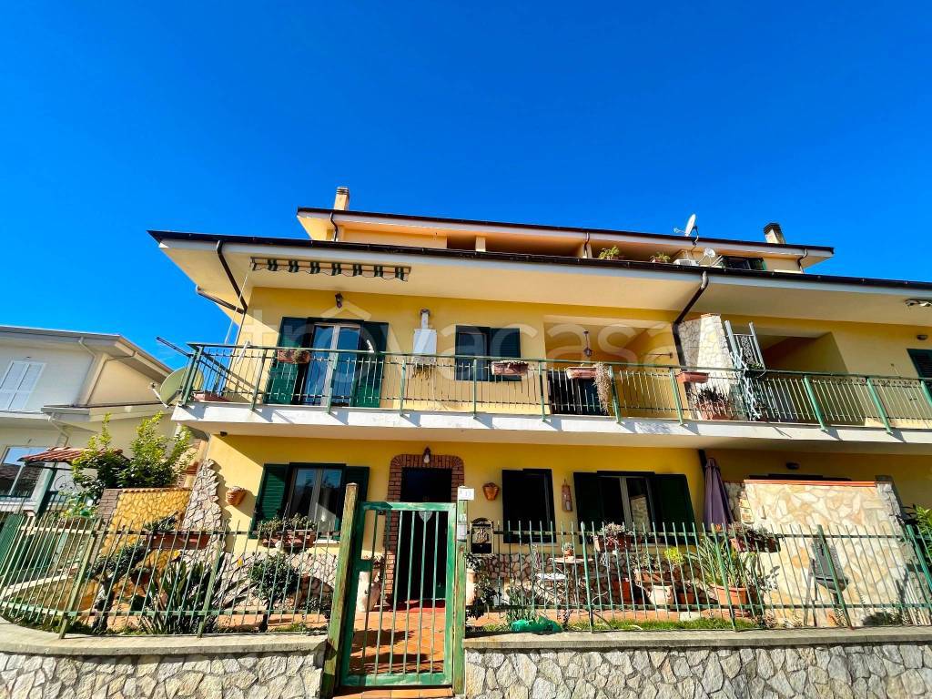 Villa a Schiera in vendita a Marano Marchesato via John Fitzgerald Kennedy