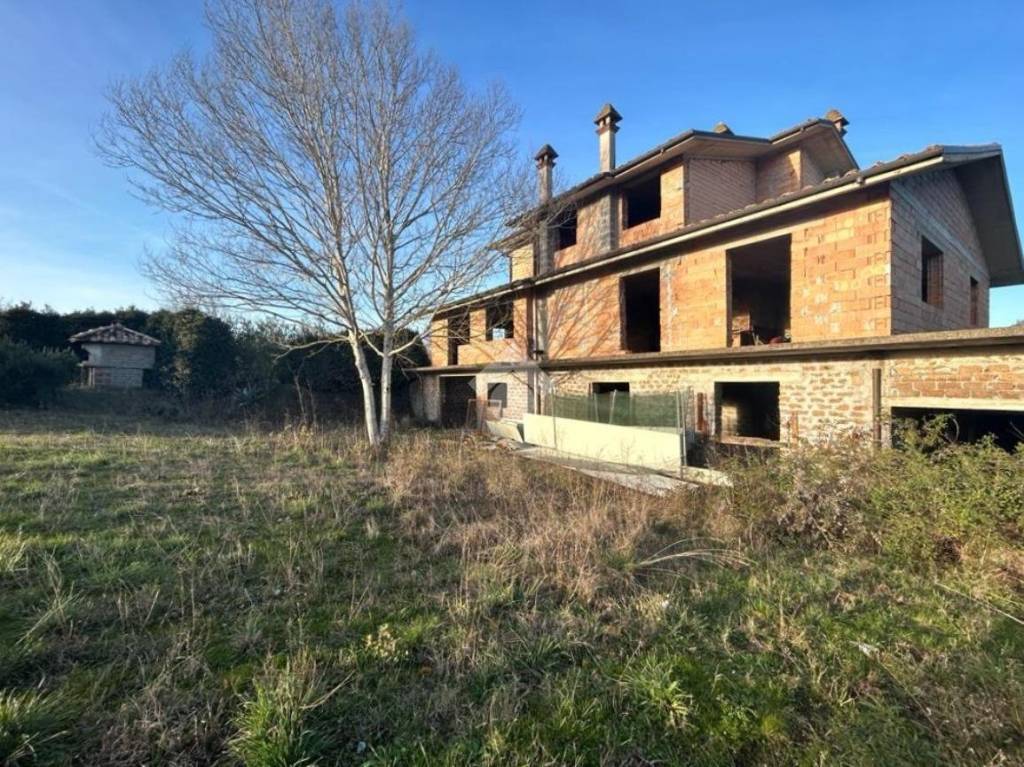 Villa in vendita a Viterbo strada Vitorchiano snc s1-t-1