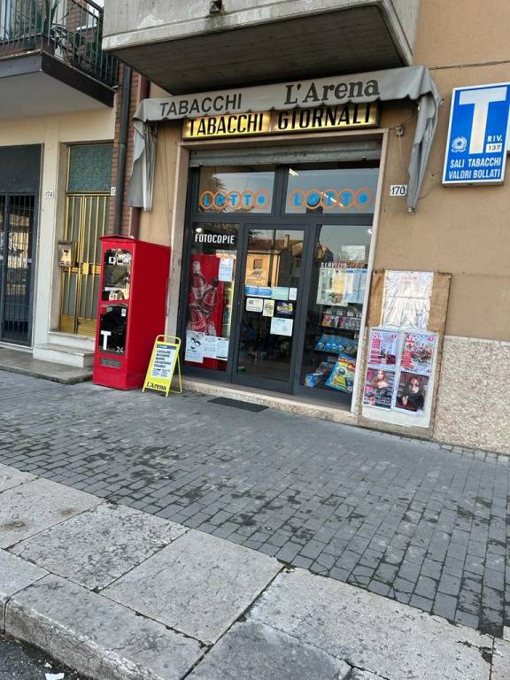 Tabaccheria in vendita a Verona via Palazzina, 170