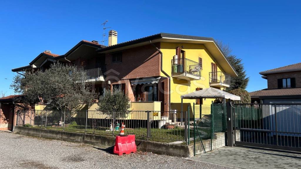 Appartamento in vendita a Origgio viale Lombardia, 49