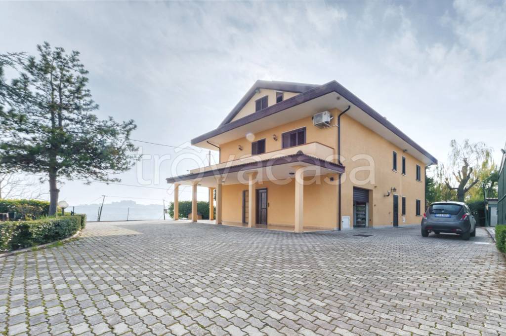 Villa Bifamiliare in vendita a Montesilvano via Parco degli Ulivi, 11