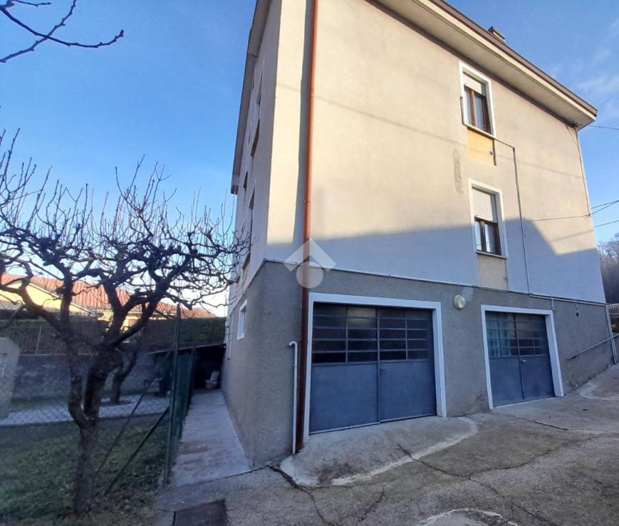 Appartamento in vendita a Inverigo via Roma, 41