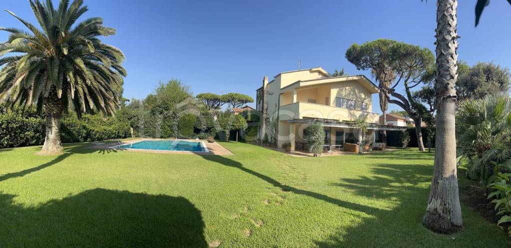 Villa in vendita a Fiumicino via Rosignano Marittimo, 32