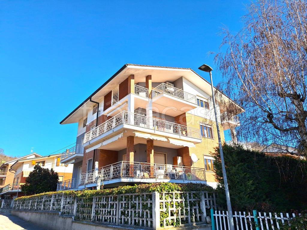 Appartamento in vendita a Santa Vittoria d'Alba via Don Dallorto, 9