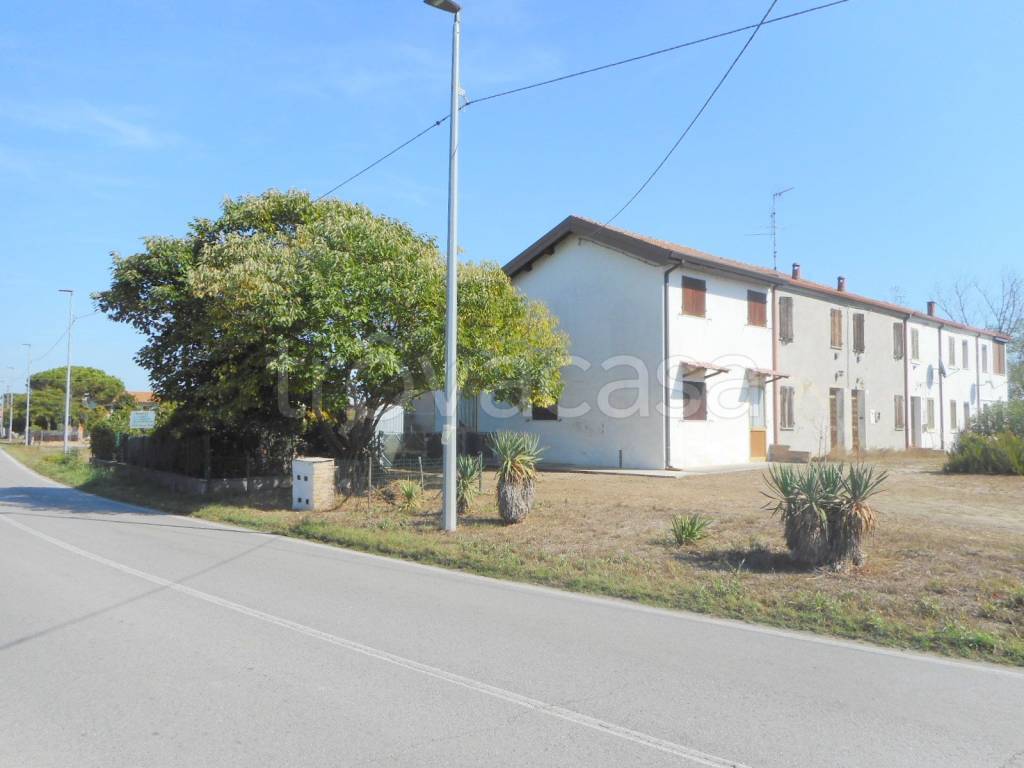 Villa a Schiera in vendita a Codigoro località Fronte Secondo Tronco, 117