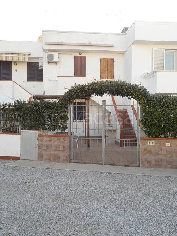Villa a Schiera in vendita a Comacchio viale Principato di Monaco, 52