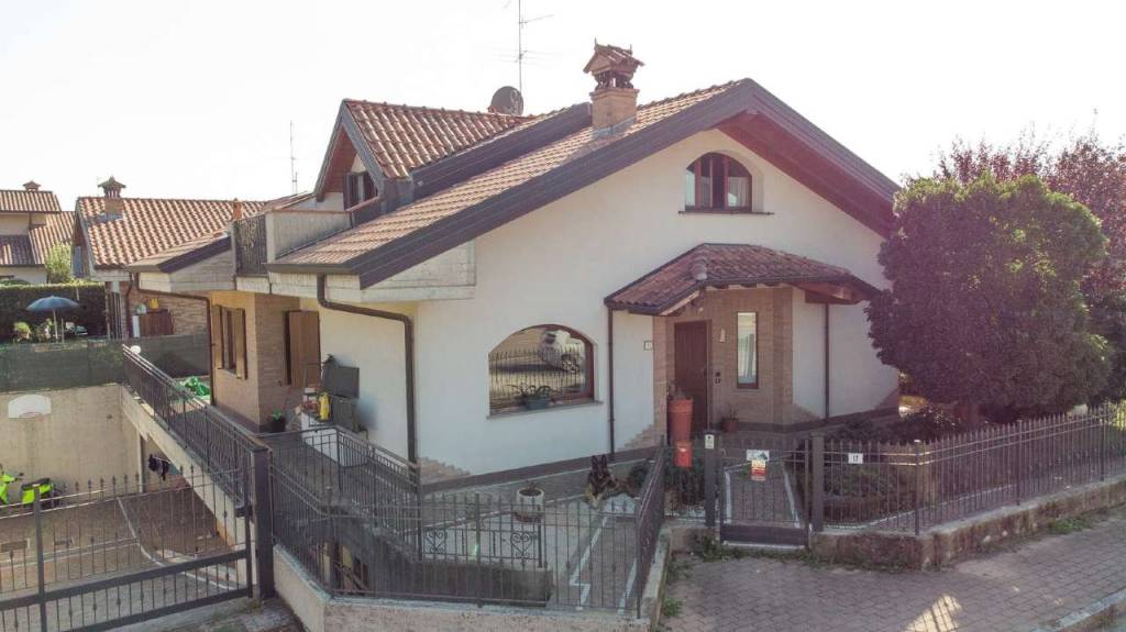 Villa in vendita a Bonate Sopra via Dei Chiosi 17