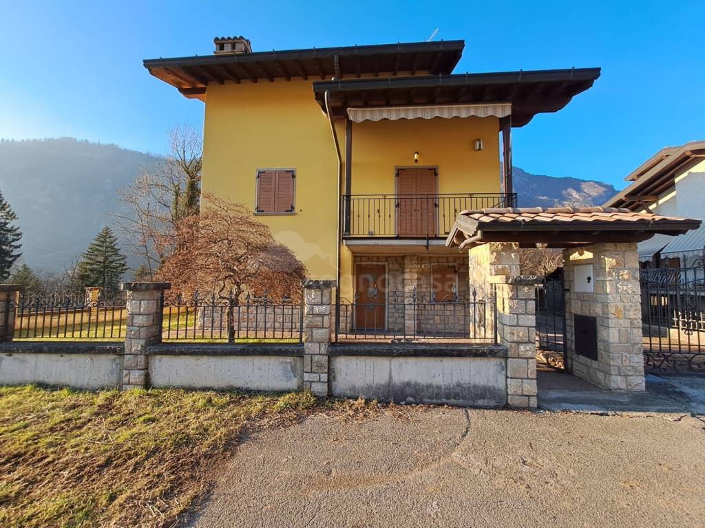 Villa in vendita a Piario via Torino, 18