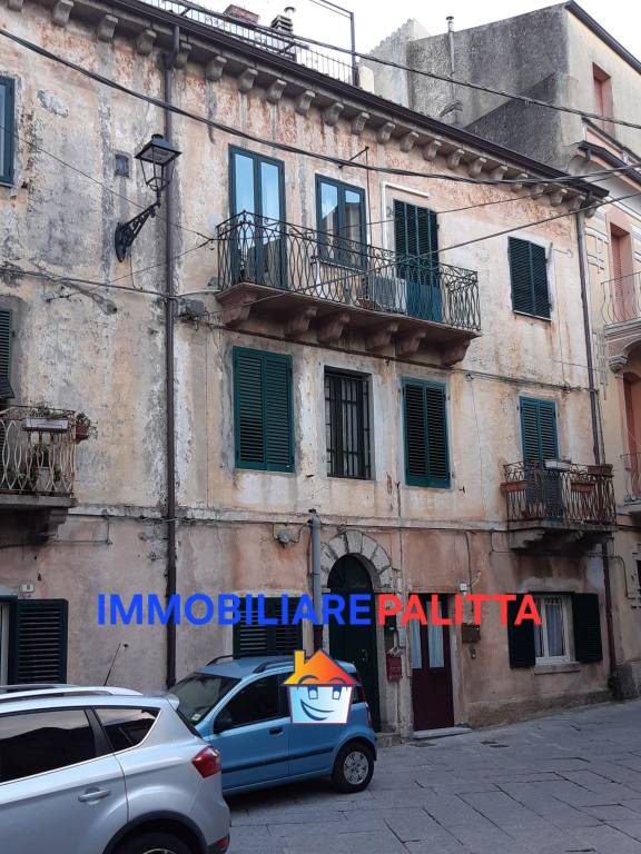 Appartamento in vendita a Tempio Pausania via Vittorio Veneto