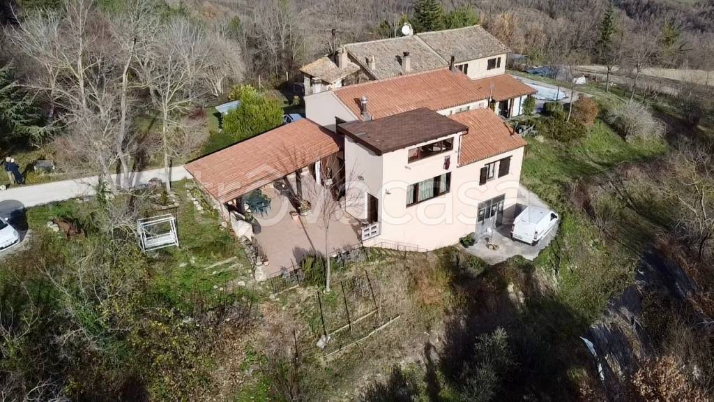 Villa in vendita a Camerino località Servola