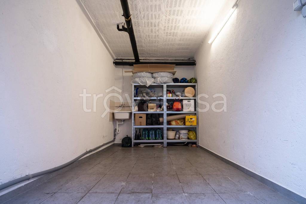Garage in vendita a Casalecchio di Reno via Monaldo Calari