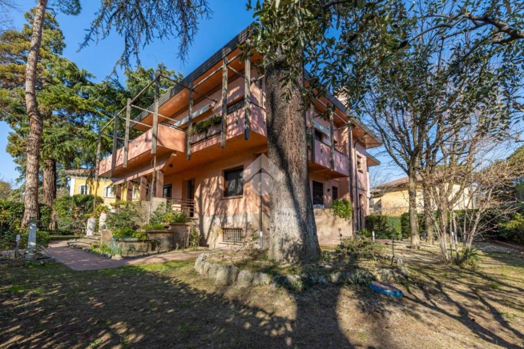 Villa Bifamiliare in vendita a Cesena viale carducci, 61